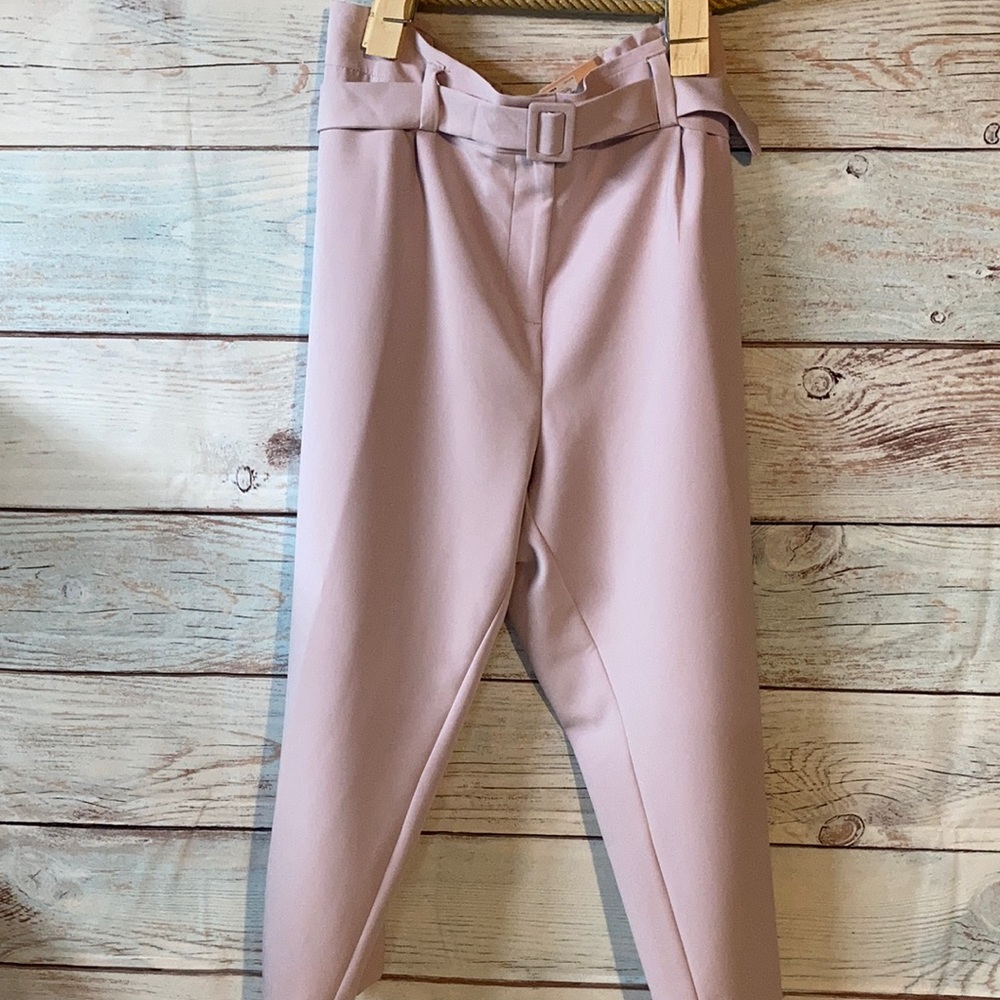 24W Evri crop mid rise slacks. Pink. New with tags. Perfect for spring